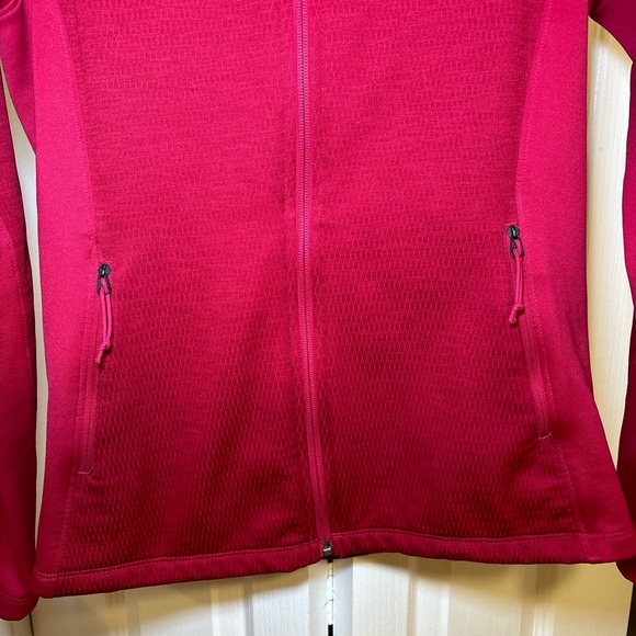 The North Face - Women's Magenta Pink Jacket Full Zip Lightweight Coat in Size S - Picture 5 of 14